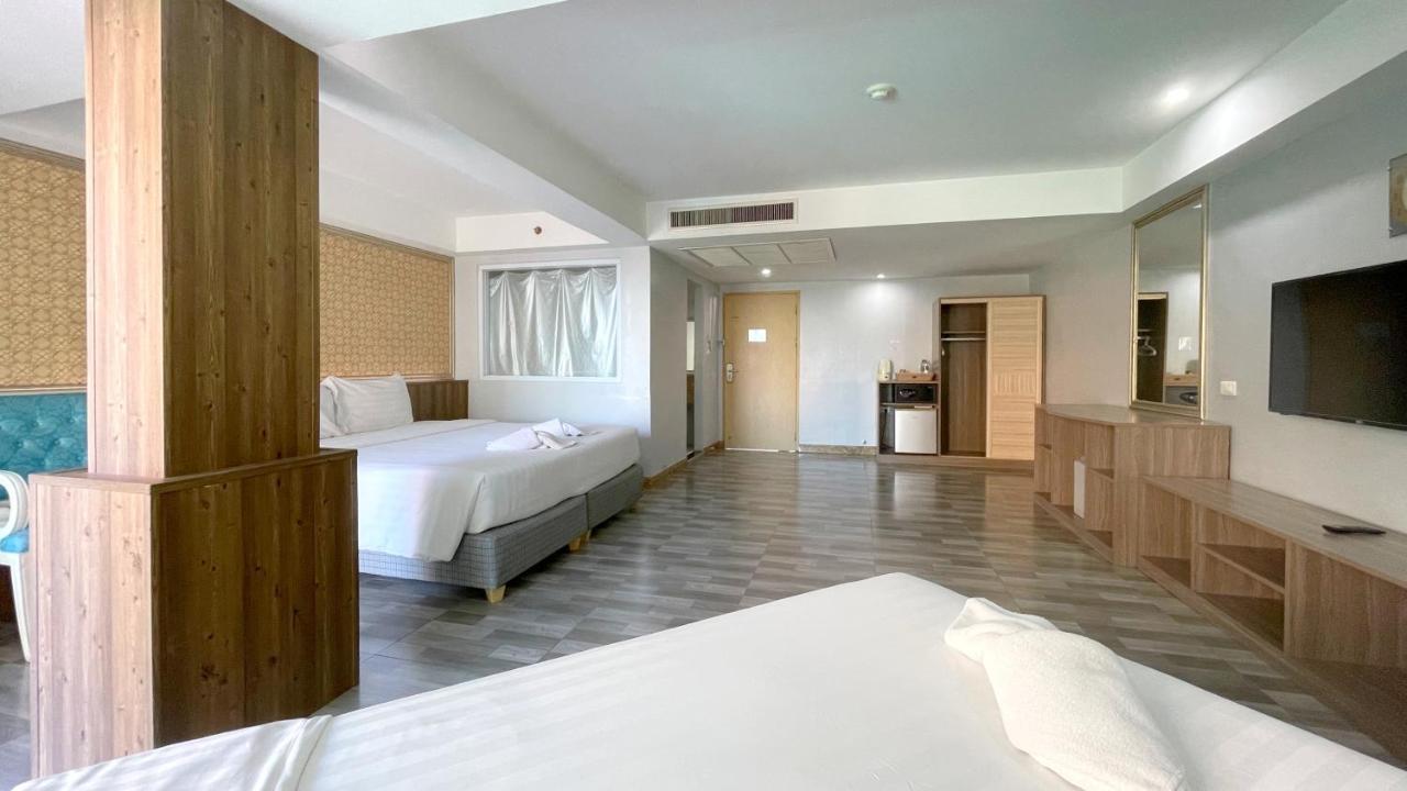 Dragon Beach Resort , Jomtien Beach Pattaya 外观 照片
