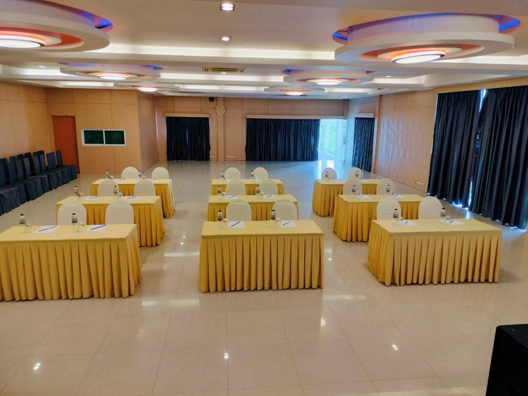 Dragon Beach Resort , Jomtien Beach Pattaya 外观 照片