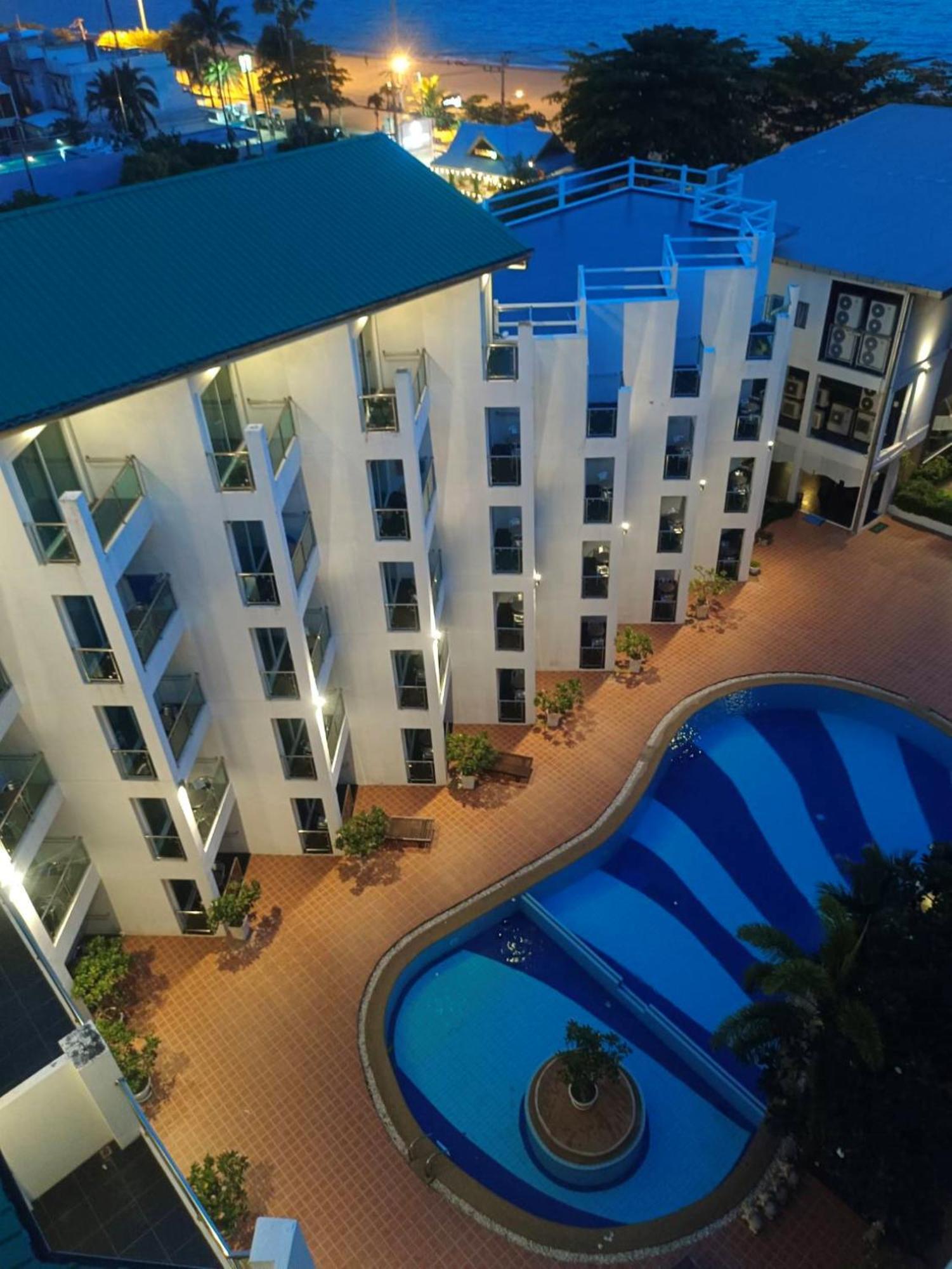 Dragon Beach Resort , Jomtien Beach Pattaya 外观 照片