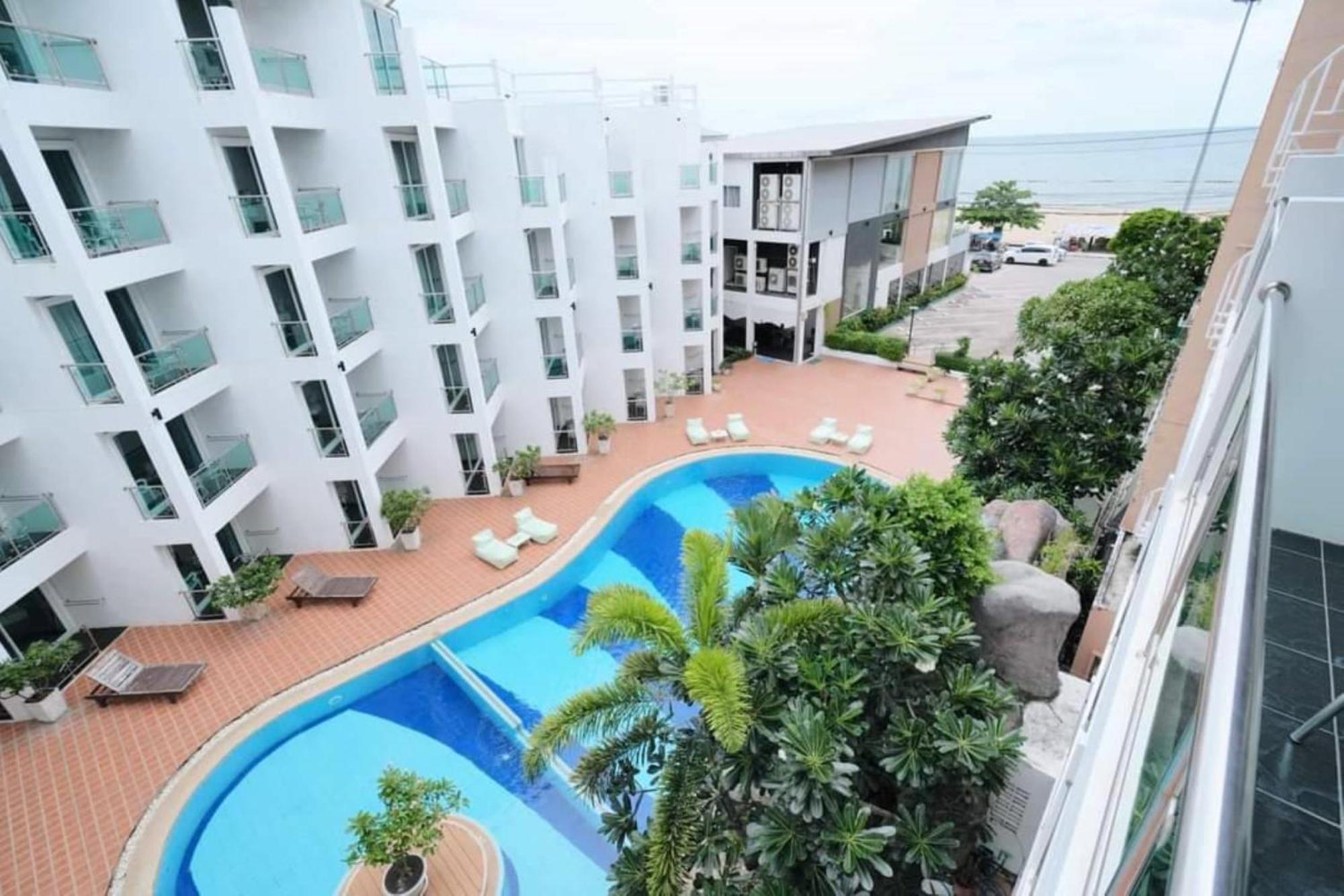 Dragon Beach Resort , Jomtien Beach Pattaya 外观 照片