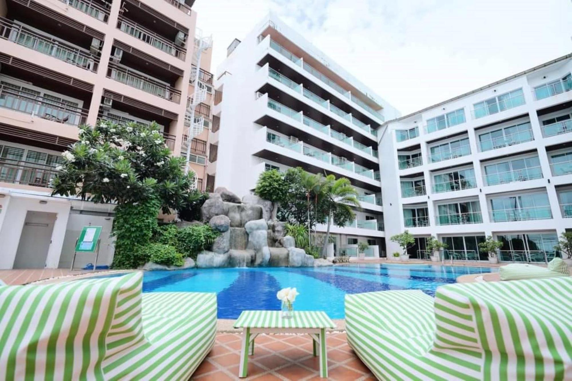 Dragon Beach Resort , Jomtien Beach Pattaya 外观 照片